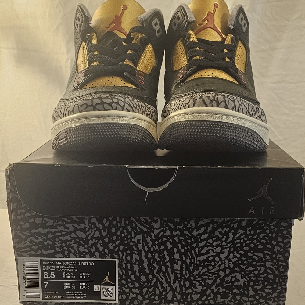 Air Jordan 3 Retro Sneakers